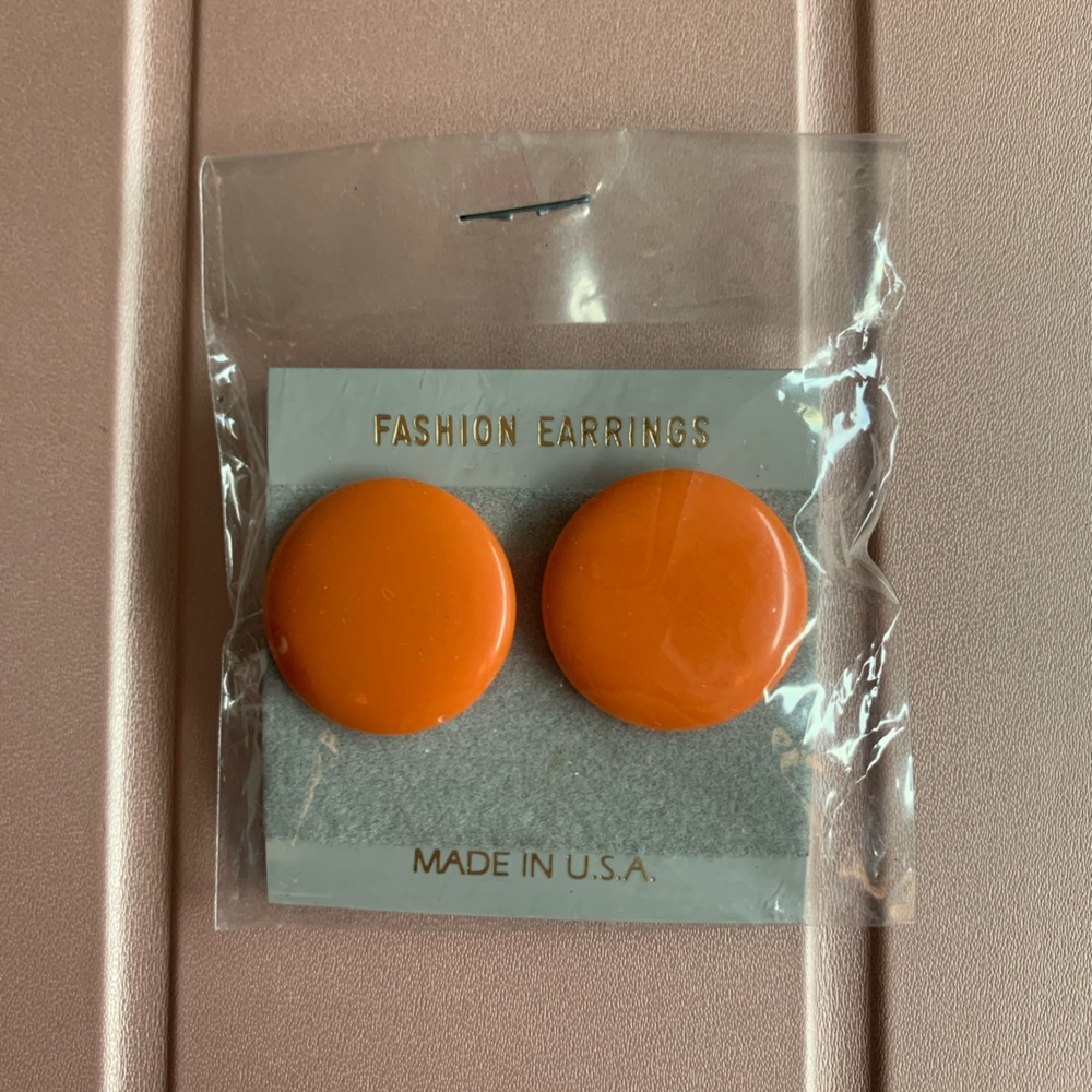 Vintage 1980s Clip On Earrings